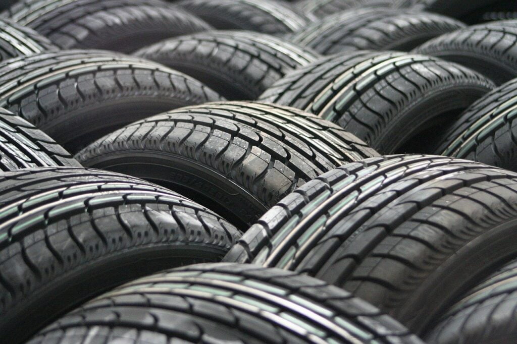 list-of-top-10-tyre-manufacturing-companies-in-india-2023-lore-treasure